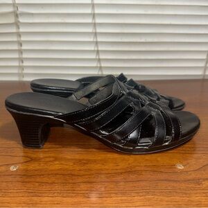 Judith Women’s Black Slip on Block Heel Sandals Size 8 Faux Leather Strappy